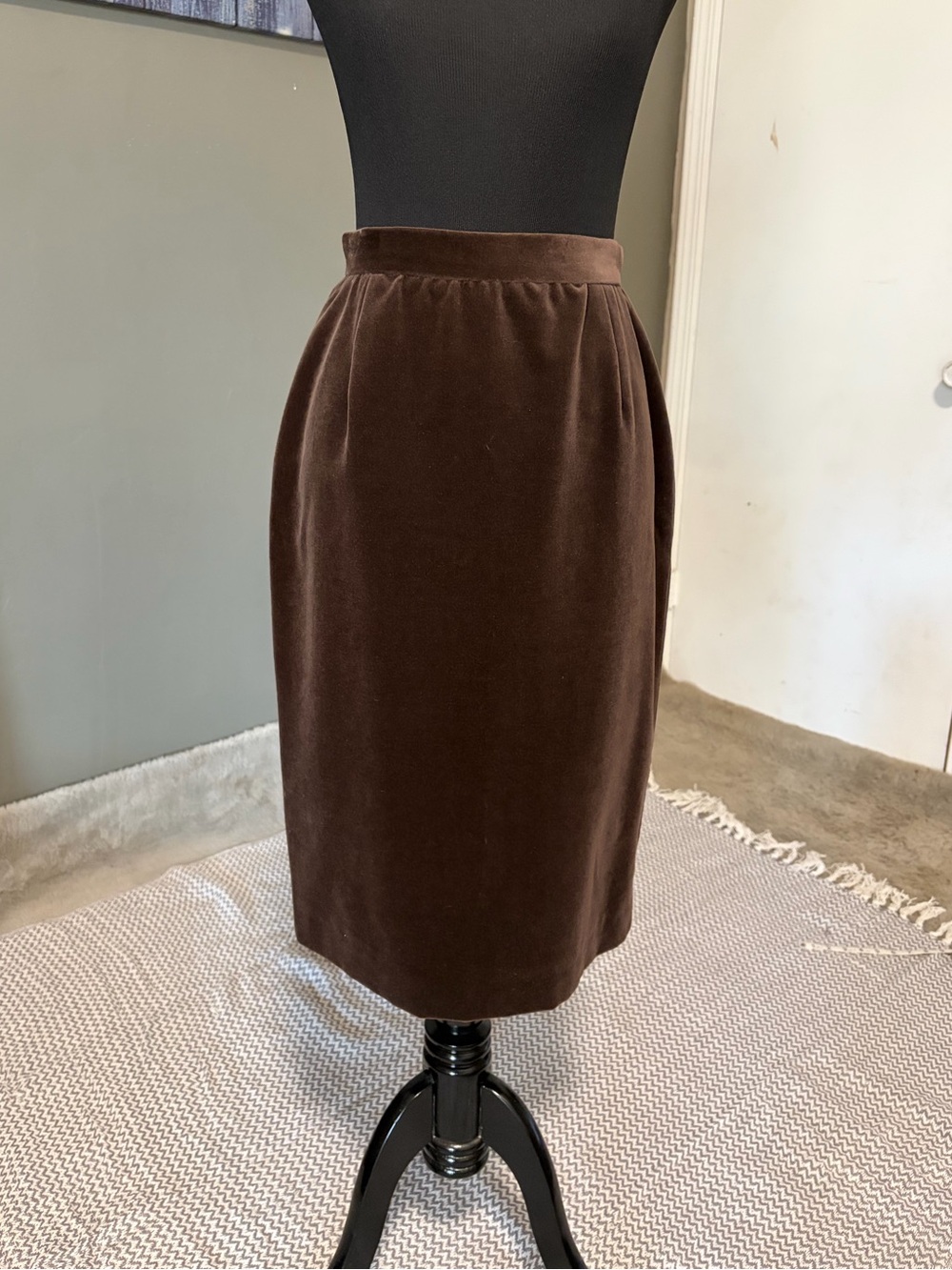 Vintage Carlisle Brown Cotton Velvet Pencil Skirt Hong Kong Size 4